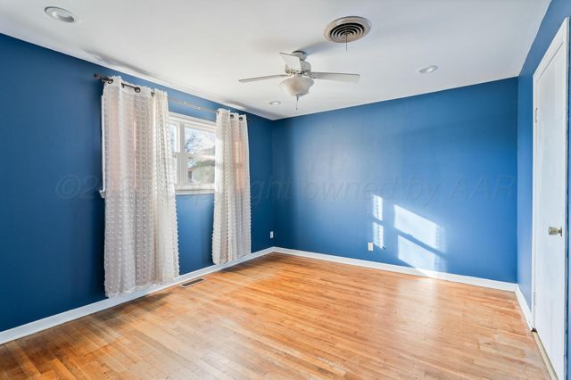 1220 W 5th Street, Clarendon, TX 79226