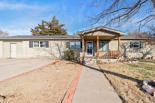 1220 W 5th Street, Clarendon, TX 79226