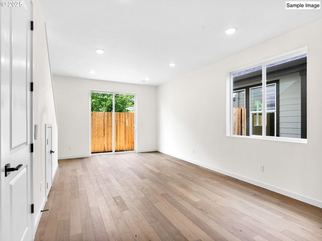 6729 Se Gladstone St, Portland, OR 97206