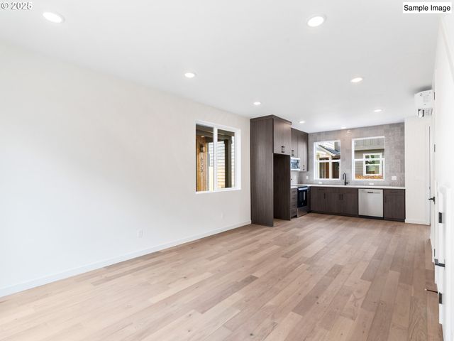 6729 Se Gladstone St, Portland, OR 97206