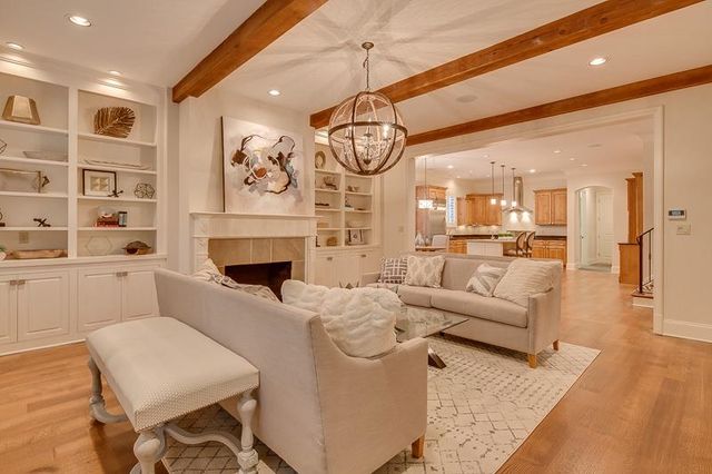 884 DRAKE MANOR CV, Memphis, TN 38117