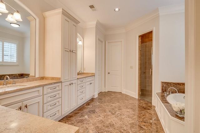 884 DRAKE MANOR CV, Memphis, TN 38117