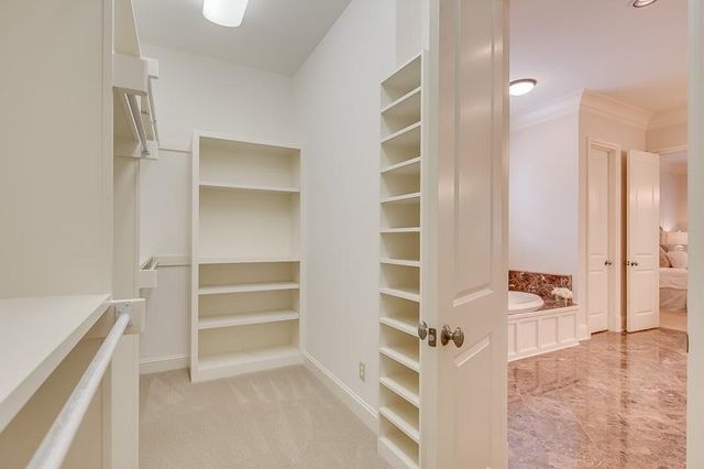 884 DRAKE MANOR CV, Memphis, TN 38117