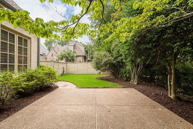 884 DRAKE MANOR CV, Memphis, TN 38117