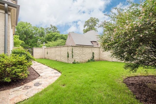 884 DRAKE MANOR CV, Memphis, TN 38117