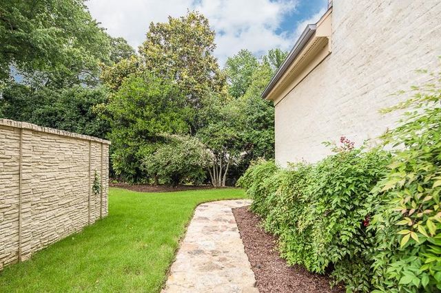 884 DRAKE MANOR CV, Memphis, TN 38117