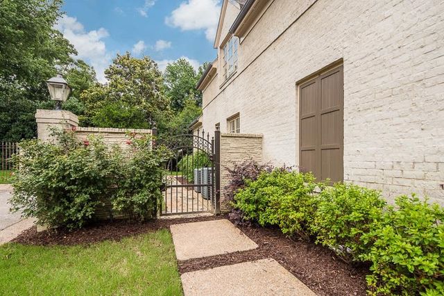 884 DRAKE MANOR CV, Memphis, TN 38117