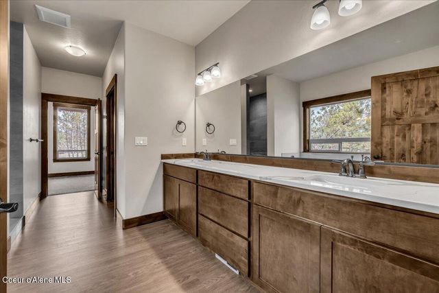 1533 W Remmick Street, Hayden, ID 83835
