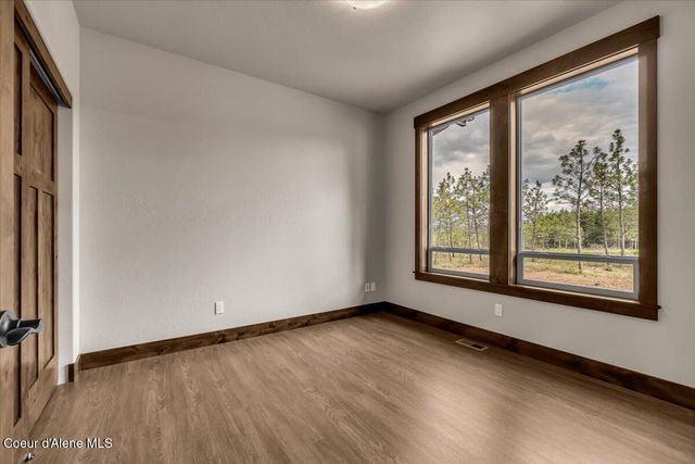 1533 W Remmick Street, Hayden, ID 83835