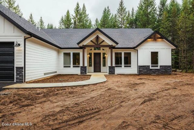 1533 W Remmick Street, Hayden, ID 83835