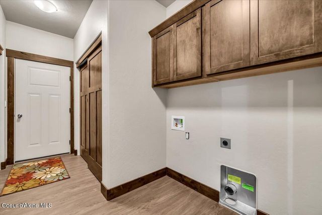 1533 W Remmick Street, Hayden, ID 83835