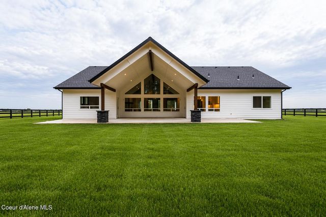 1533 W Remmick Street, Hayden, ID 83835