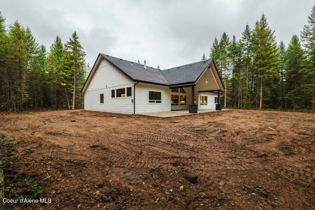 1533 W Remmick Street, Hayden, ID 83835