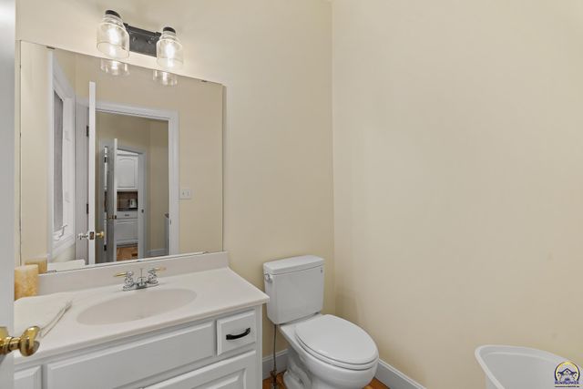 5411 SW 40th Ter, Topeka, KS 66610
