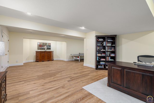 5411 SW 40th Ter, Topeka, KS 66610