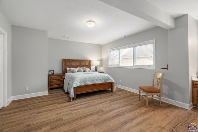 5411 SW 40th Ter, Topeka, KS 66610