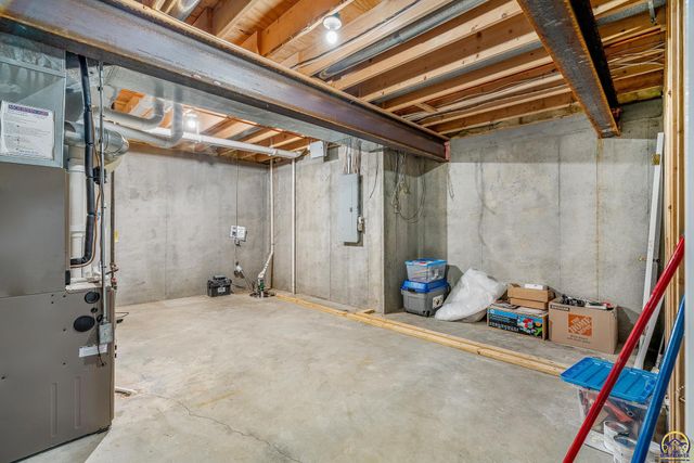 5411 SW 40th Ter, Topeka, KS 66610