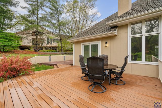 5411 SW 40th Ter, Topeka, KS 66610