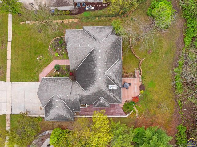 5411 SW 40th Ter, Topeka, KS 66610
