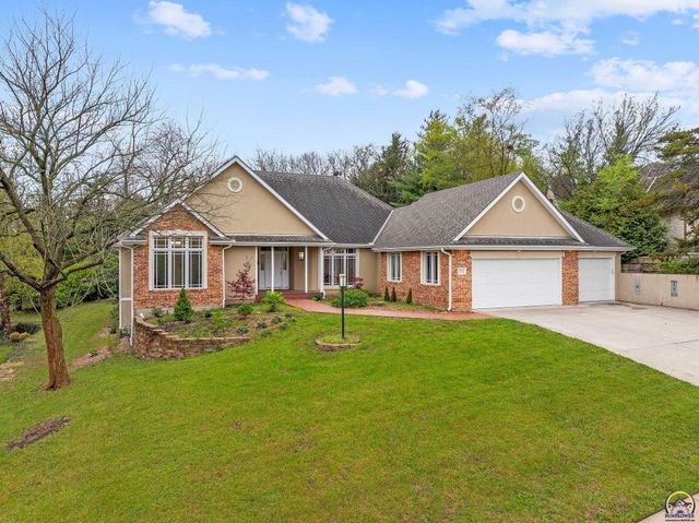 5411 SW 40th Ter, Topeka, KS 66610