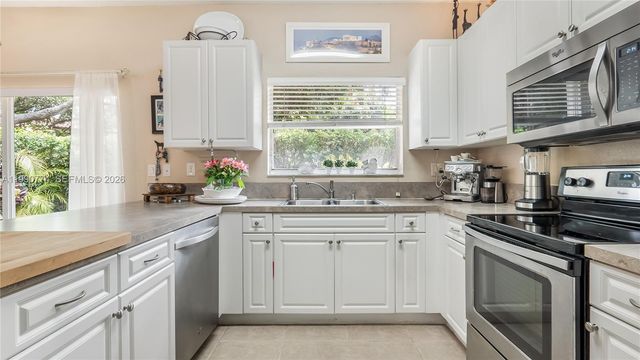 12752 SW 49th Ct, Miramar, FL 33027