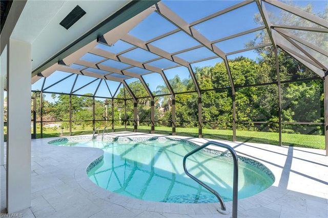 5105 Berkeley DR, Naples, FL 34112