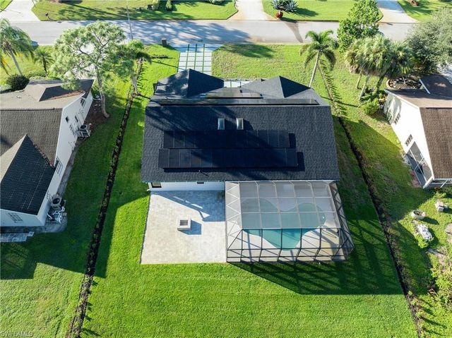 5105 Berkeley DR, Naples, FL 34112