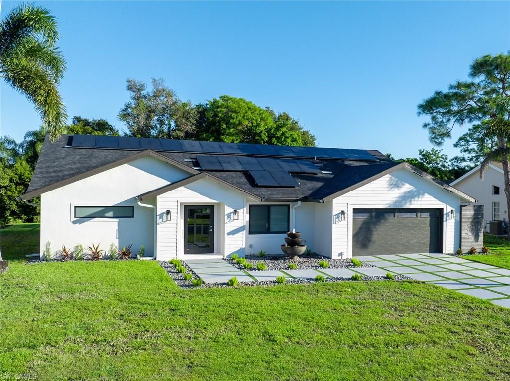 5105 Berkeley DR, NAPLES, FL 34112 — photo 2
