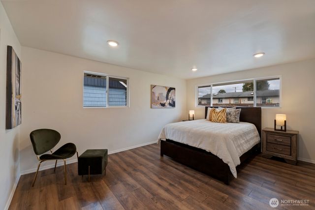 309 W Cole Street, Kent, WA 98032