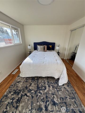 309 W Cole Street, Kent, WA 98032