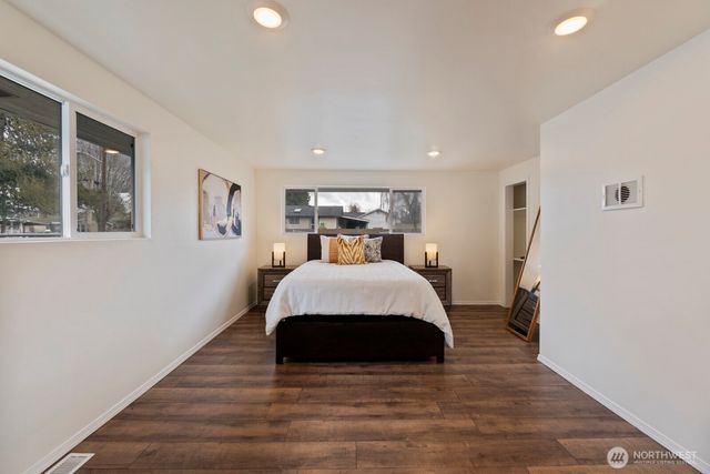 309 W Cole Street, Kent, WA 98032