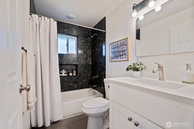 309 W Cole Street, Kent, WA 98032