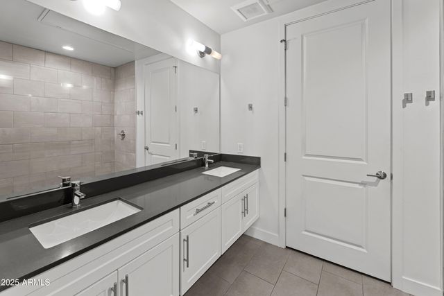 3131 N CENTRAL Avenue 3002, Phoenix, AZ 85012