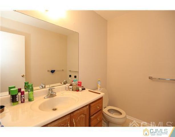 21 Woodbury Road, Edison, NJ 08820