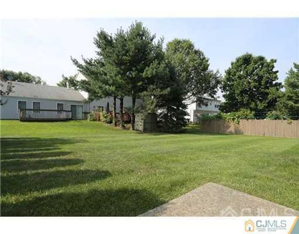 21 Woodbury Road, Edison, NJ 08820