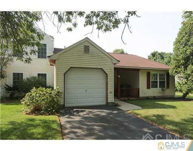 21 Woodbury Road, Edison, NJ 08820