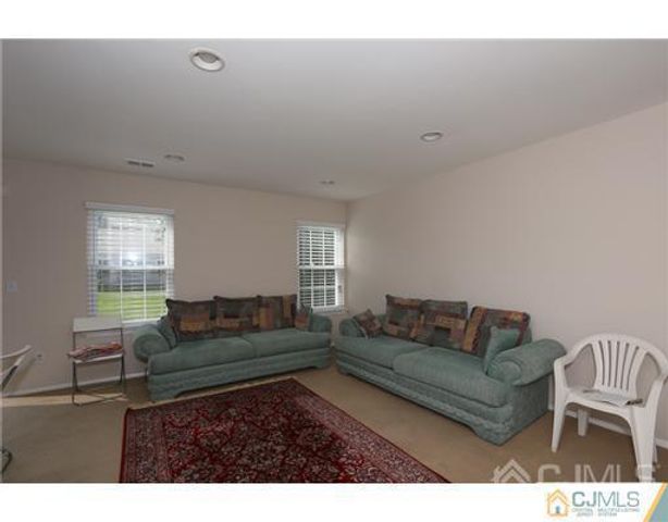 21 Woodbury Road, Edison, NJ 08820