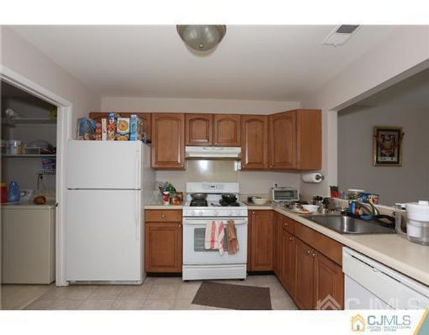 21 Woodbury Road, Edison, NJ 08820