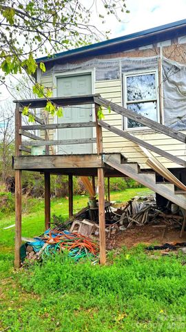 214 Sunset Street NW, Lenoir, NC 28645