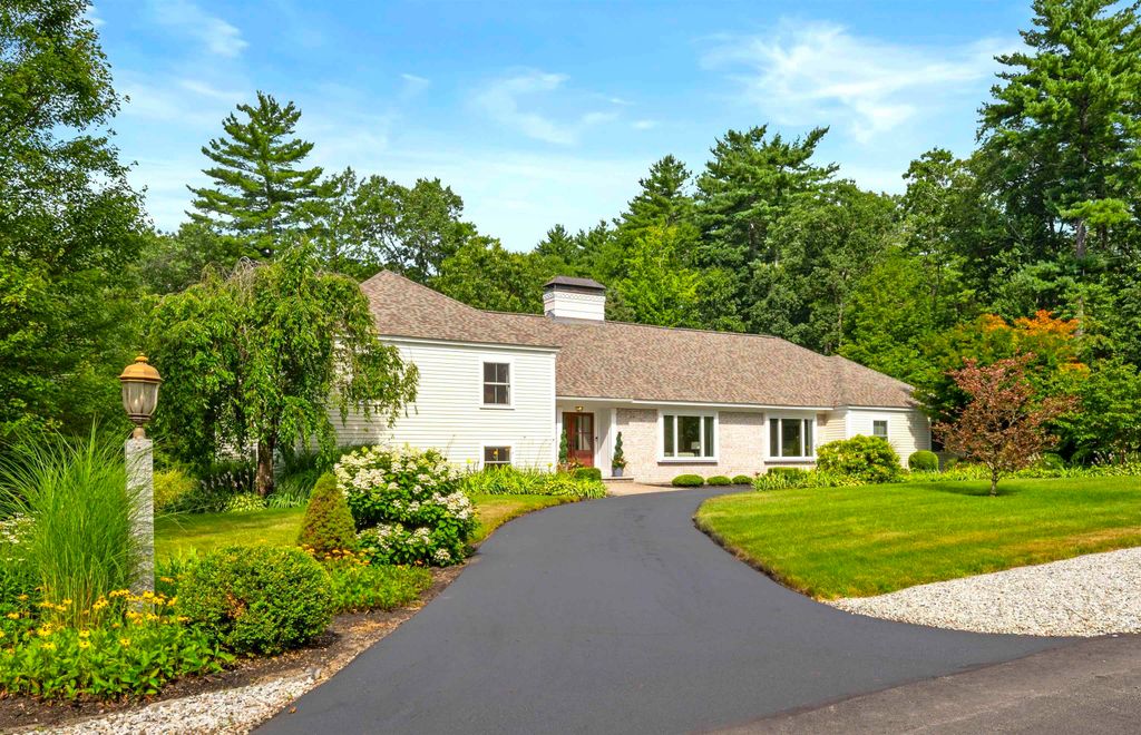 20 Martingale Road, Amherst, NH 03031