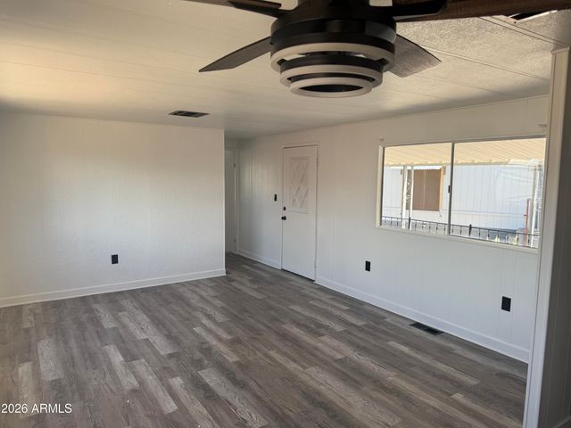 11411 N 91ST Avenue 215, Peoria, AZ 85345