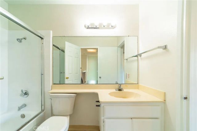848 W Sierra Madre 2, Azusa, CA 91702