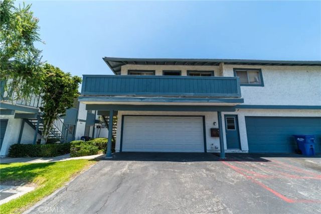 848 W Sierra Madre 2, Azusa, CA 91702