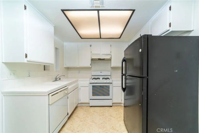 848 W Sierra Madre 2, Azusa, CA 91702