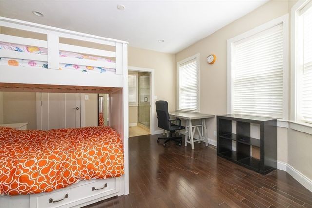 1 Sandpiper Grn, Weymouth, MA 02190