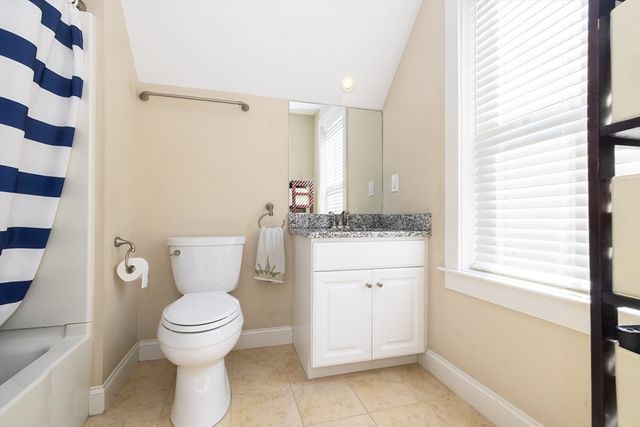 1 Sandpiper Grn, Weymouth, MA 02190