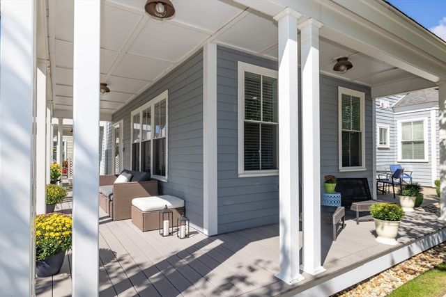 1 Sandpiper Grn, Weymouth, MA 02190