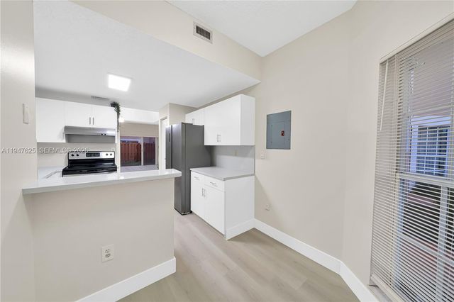 14325 SW 57th Ln 6-6, Miami, FL 33183