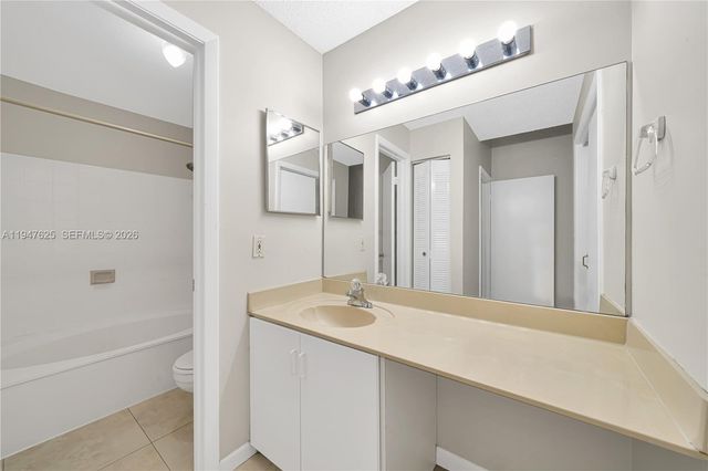 14325 SW 57th Ln 6-6, Miami, FL 33183