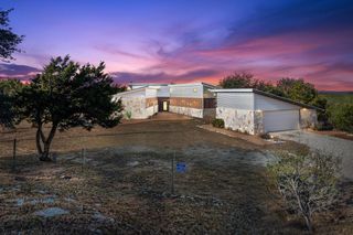 650 Angel Fire DR, Dripping Springs, TX 78620